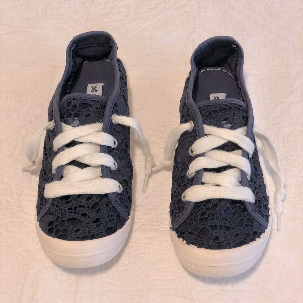 Not Rated Tennis Shoes